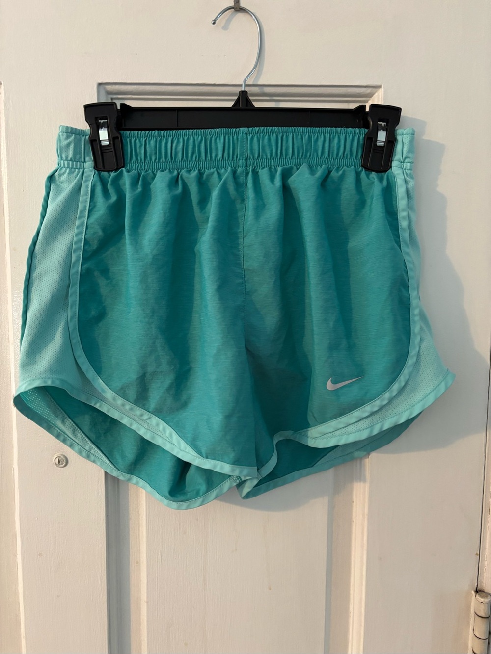 Nike Dri-FIT Women’s Turquoise Pull-On Athletic Shorts Elastic Waist S